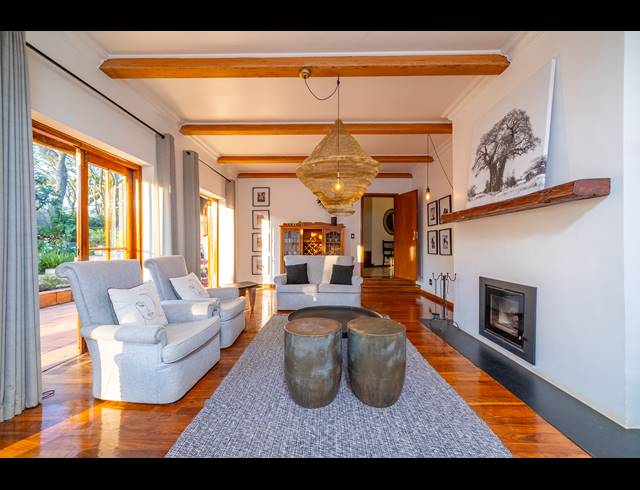 5 BEDROOM FREEHOLD FOR SALE IN NORTHCLIFF
